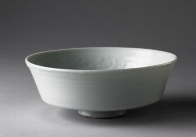 图片[2]-Bowl with impressed floral decoration and shu fu mark in white glaze, Jingdezhen ware, Yuan dynasty, 14th century-China Archive